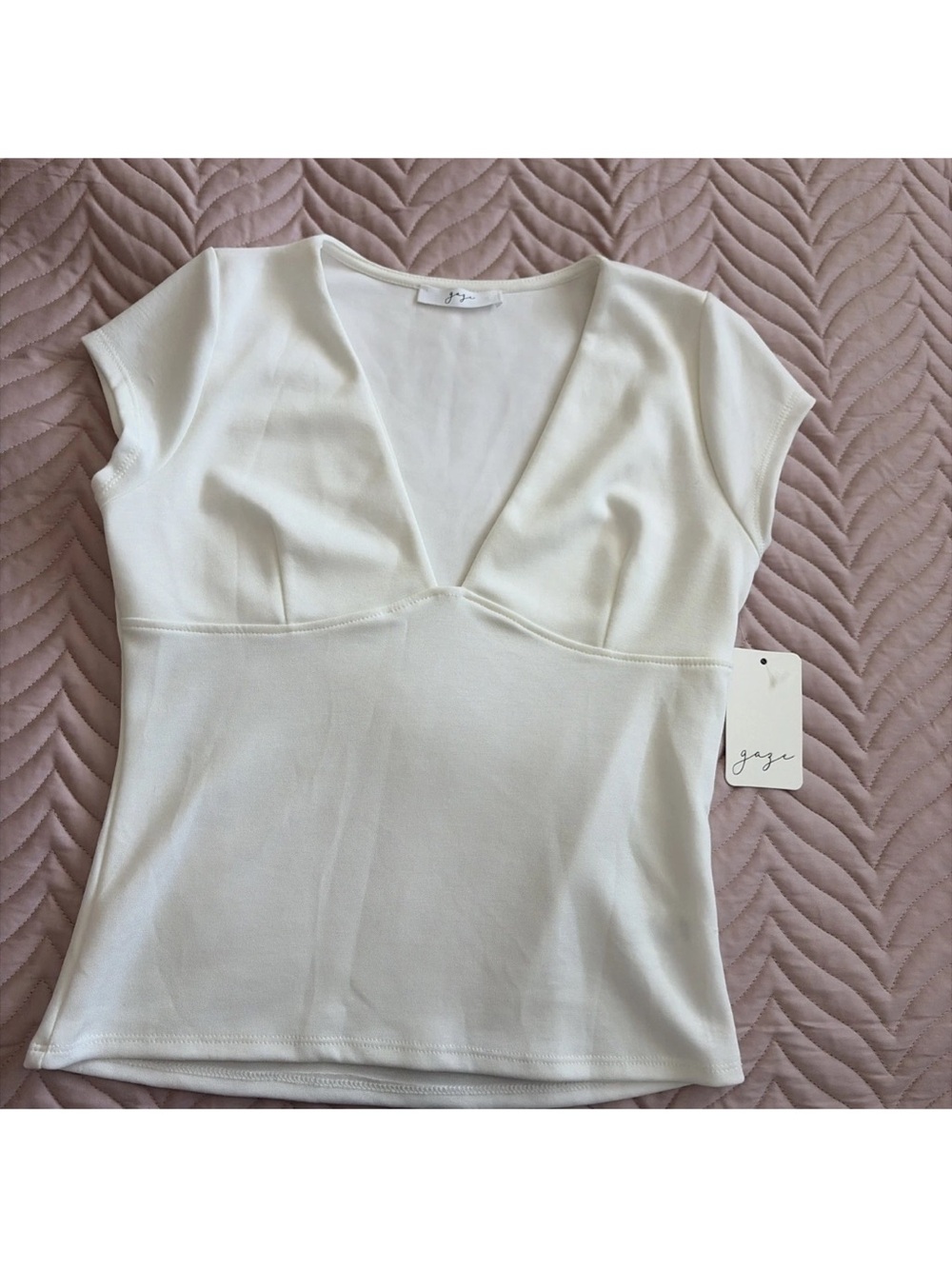 Gaze White Crop Top V-Neck Short Sleeve Fitted Blouse NWT Size -L/G